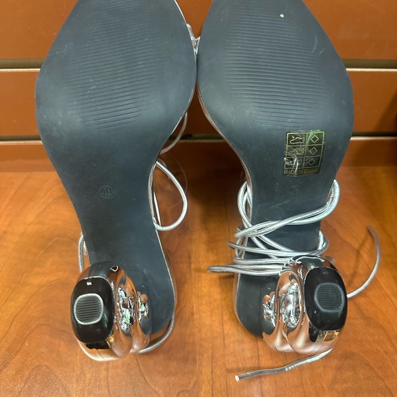 Silver Modern Heels with Sleek Design - Picture 8 of 9
